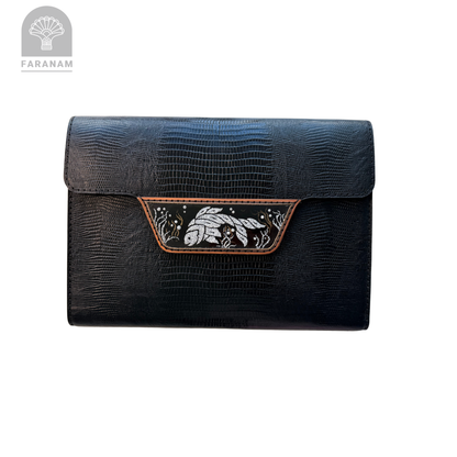 Vala Handgeätzte Ledertasche, handgefertigt, entworfen von Faranam Studio