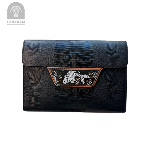 Vala Handgeätzte Ledertasche, handgefertigt, entworfen von Faranam Studio